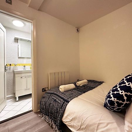 Chic Apartment In Mayfair London Eksteriør bilde