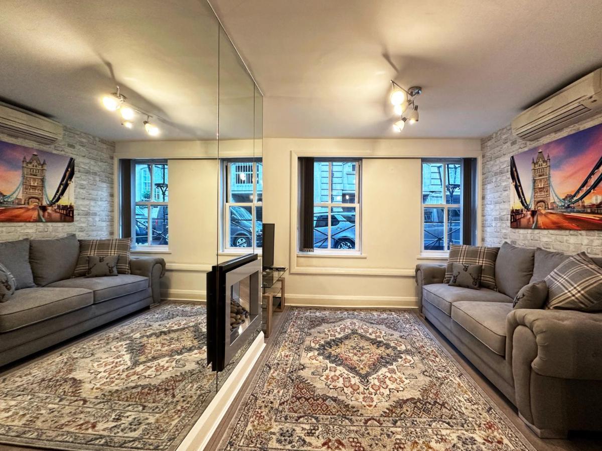 Chic Apartment In Mayfair London Eksteriør bilde